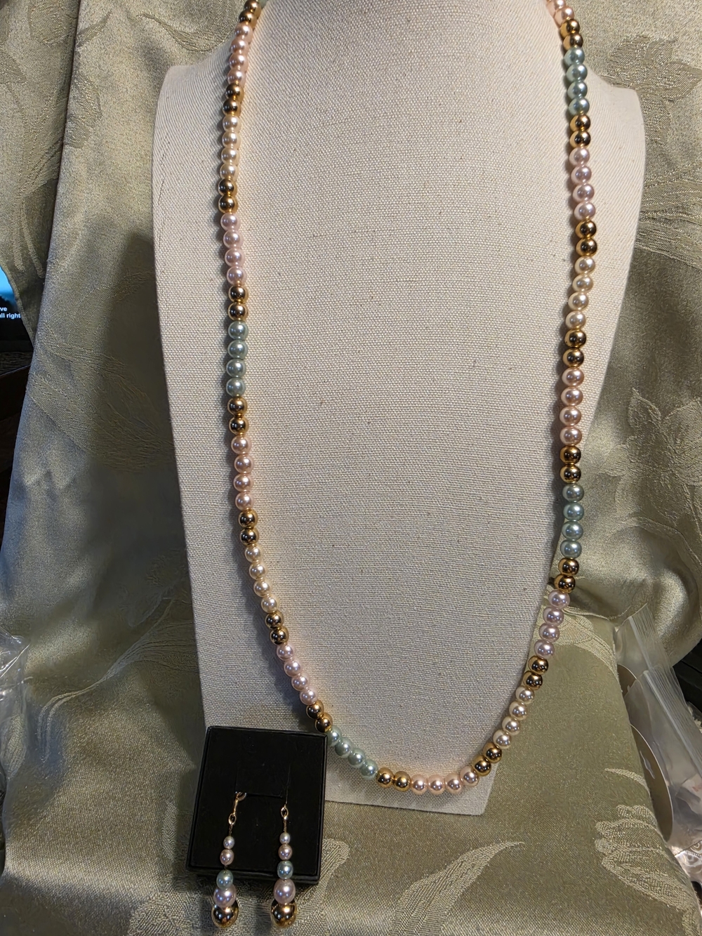 #1215 Elegant Multicolor Faux Pearl Necklace & Earrings Set - Gold Accents
